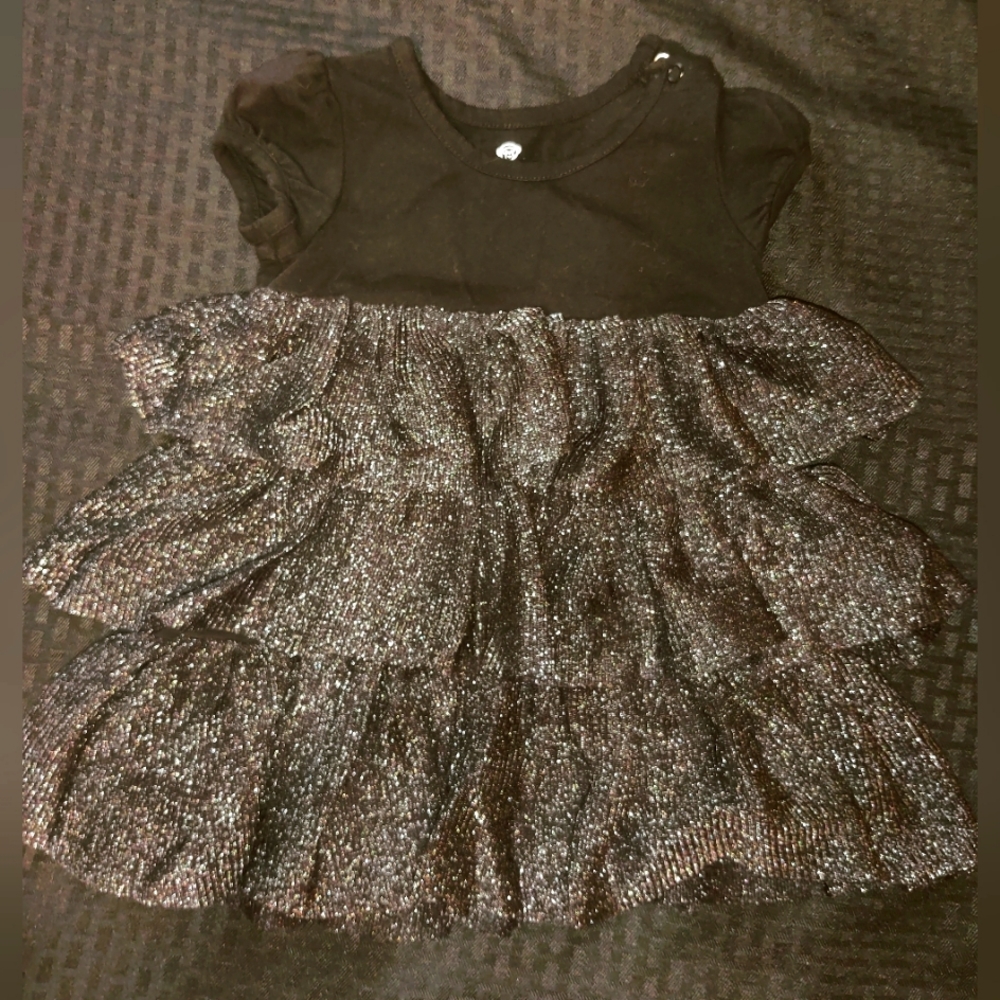 Beautiful ruffles girls dress, 12-18m